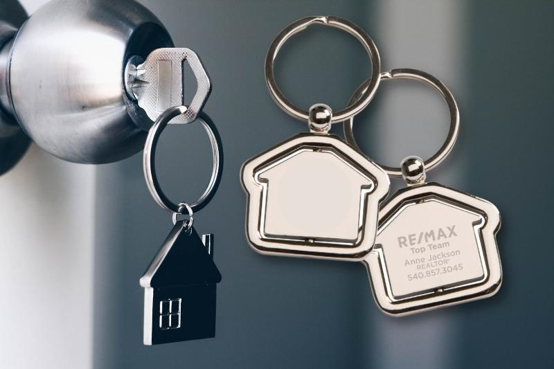 Custom Keychains (magnetsusa.com)