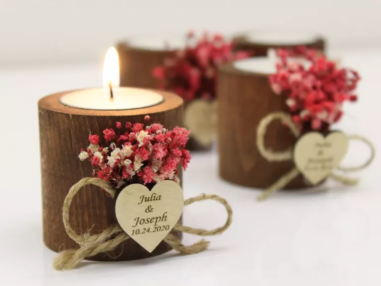 Candle Favors (theknot.com)