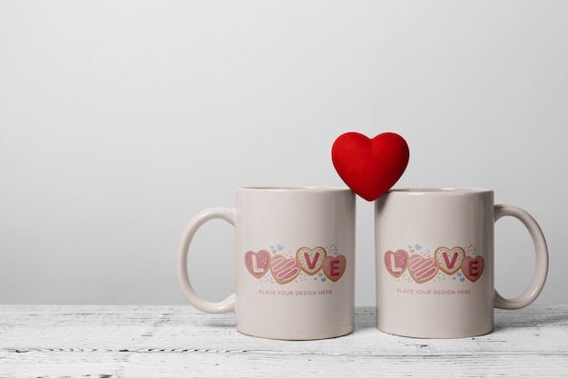 mugs add love sign