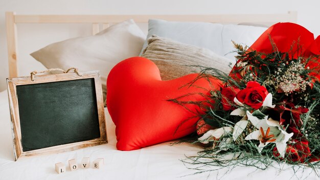 throw pillow