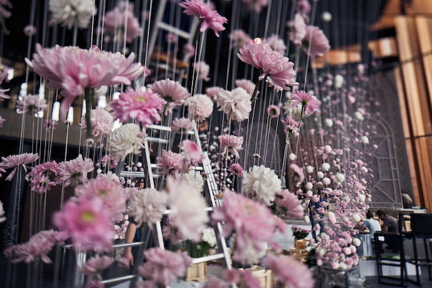 floral wedding arrangements