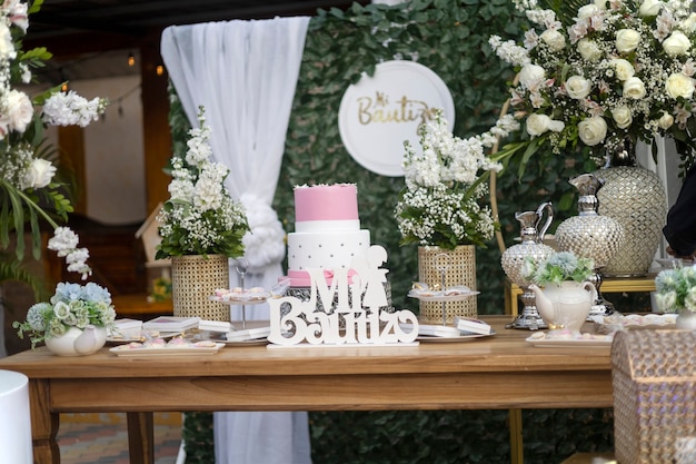 wedding cake tables