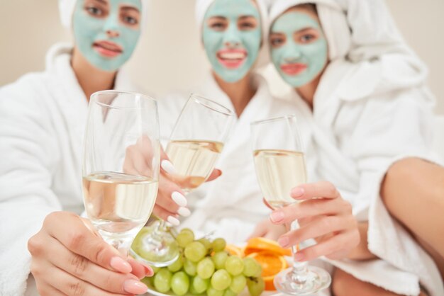 spending limit valentine's day party ideas