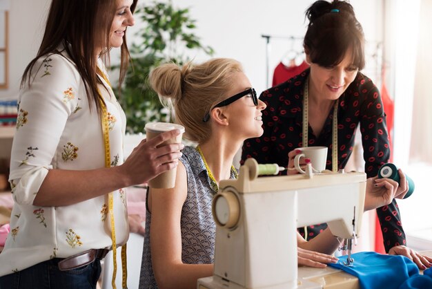 How Custom Embroidery Enhances Marketing and Customer Engagement