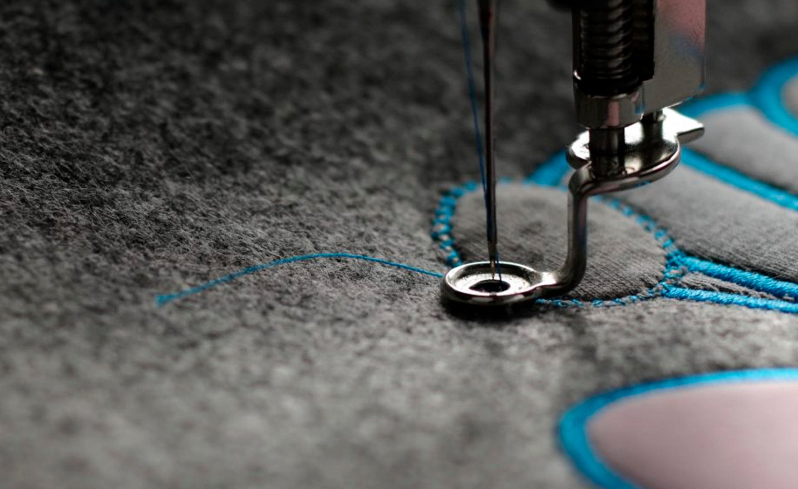 The Benefits of Custom Embroidered Uniforms for Businesses 