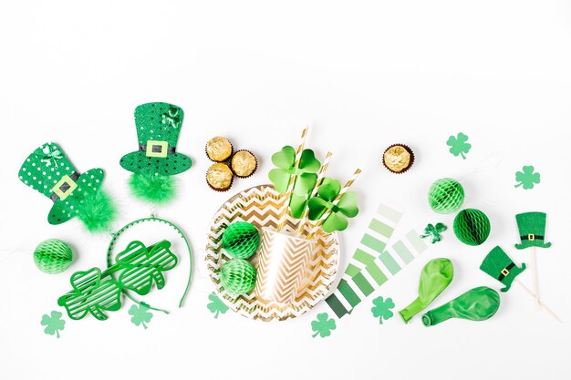 Choose the Right Colors & Festive Elements