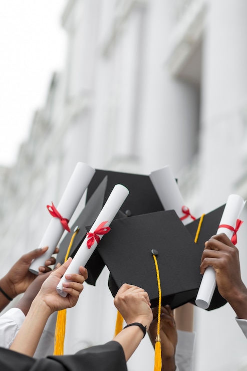 Tips for Custom Graduation Apparel